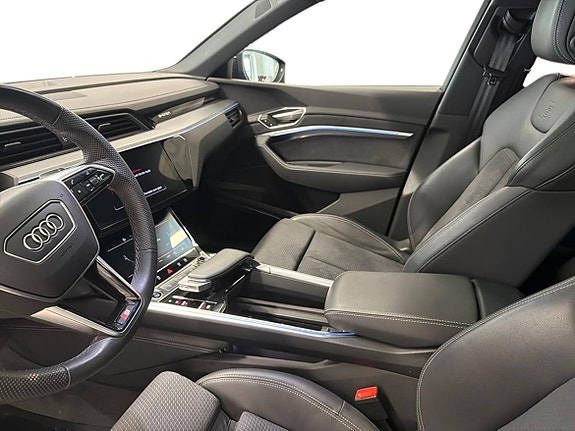 Audi Q8 12 of 26