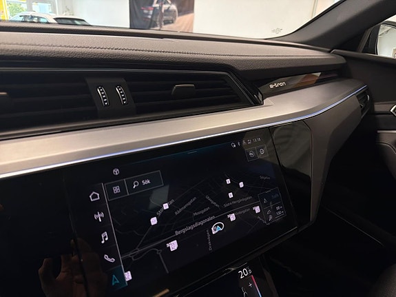 Audi Q8 17 of 26