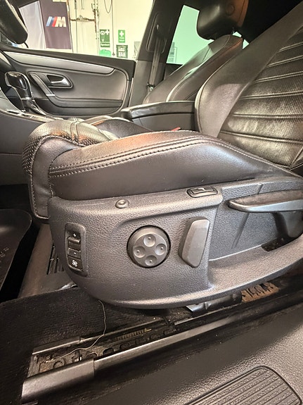 Volkswagen CC 6 of 14