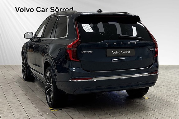 Volvo XC90 3 of 26