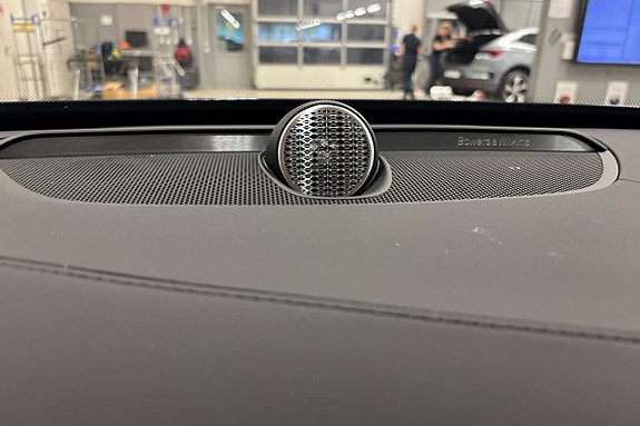 Volvo XC90 18 of 26