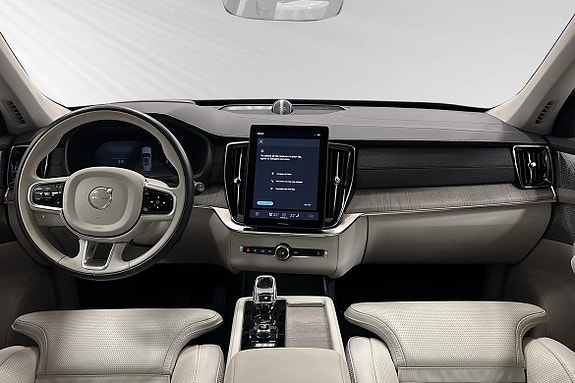 Volvo XC90 9 of 26