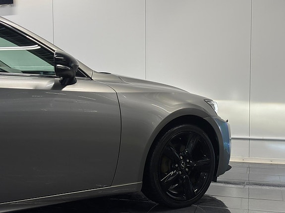 Lexus IS300h 11 of 25