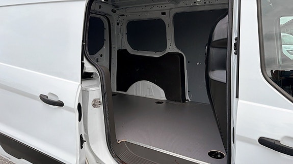 Ford Transit Connect 9 of 19