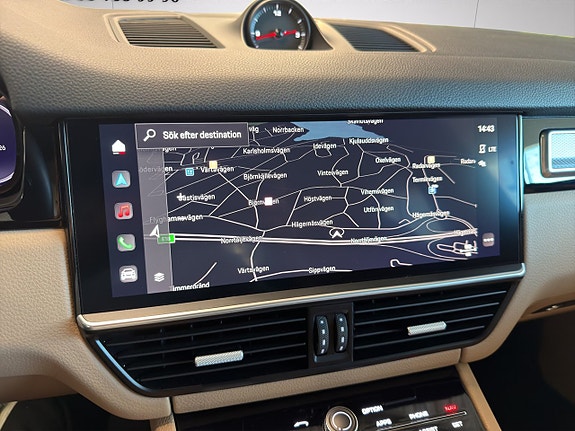 Porsche Cayenne 21 of 29