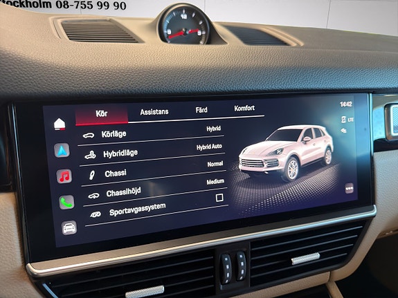 Porsche Cayenne 18 of 29