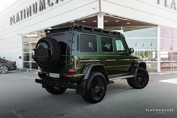 Mercedes-Benz G63 2 of 28