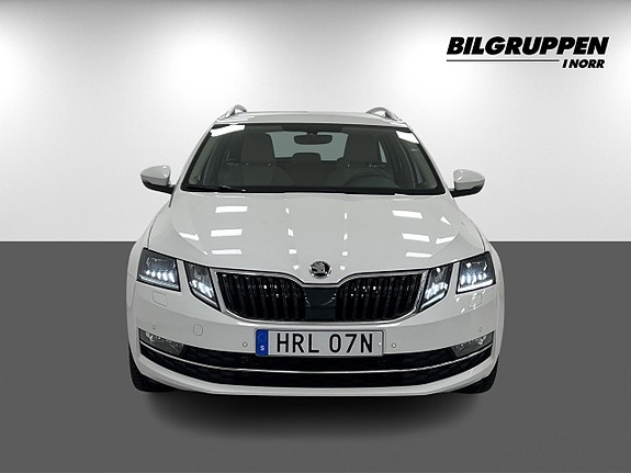 Skoda Octavia 2 of 20