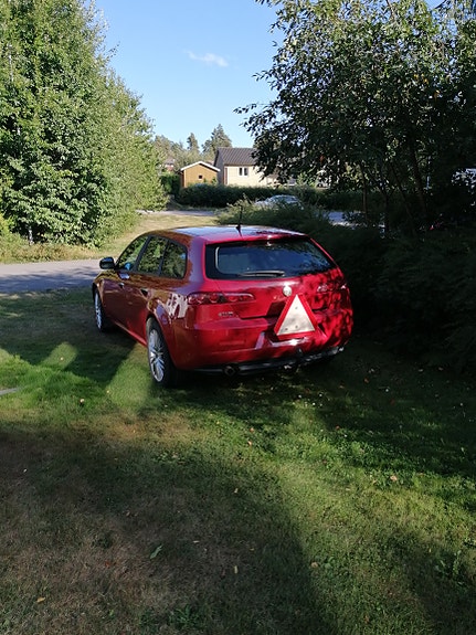 Alfa Romeo 159 2 of 4