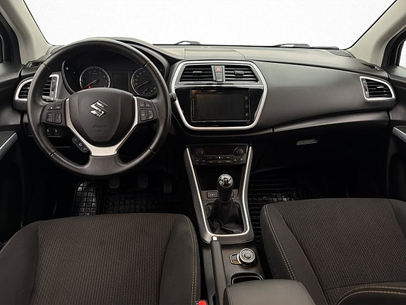 Suzuki S-Cross 13 of 30