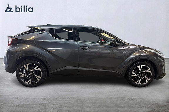 Toyota C-HR 18 of 21