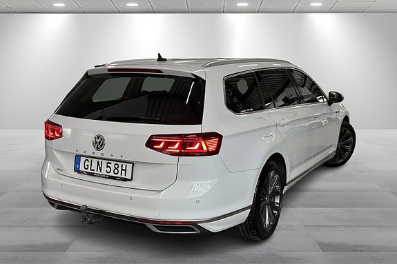 Volkswagen Passat 17 of 18