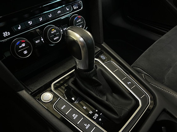 Volkswagen Passat 8 of 18