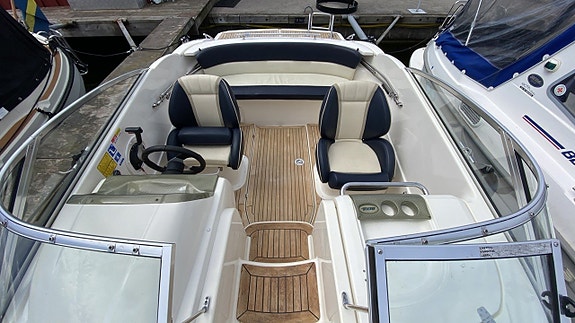 Bella 600 DC Mercruiser 3.0 2011 4 of 14