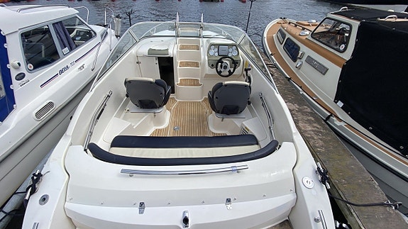 Bella 600 DC Mercruiser 3.0 2011 6 of 14
