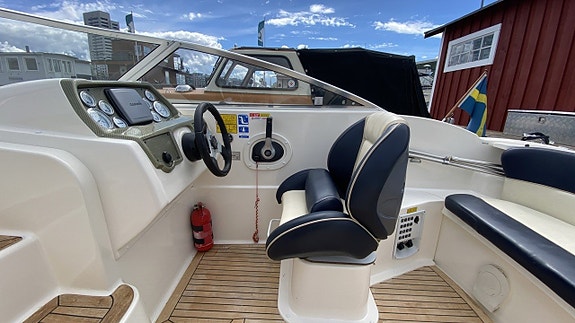 Bella 600 DC Mercruiser 3.0 2011 10 of 14