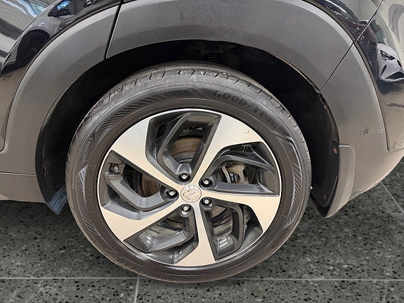 Hyundai Tucson 13 of 17