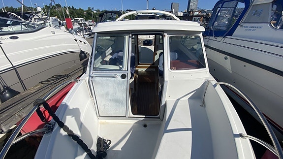 Finnmaster 6100 MC 2006 Mercury Optimax 2005 14 of 17