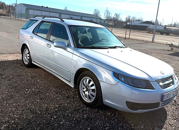 Saab 9-5 4 of 7