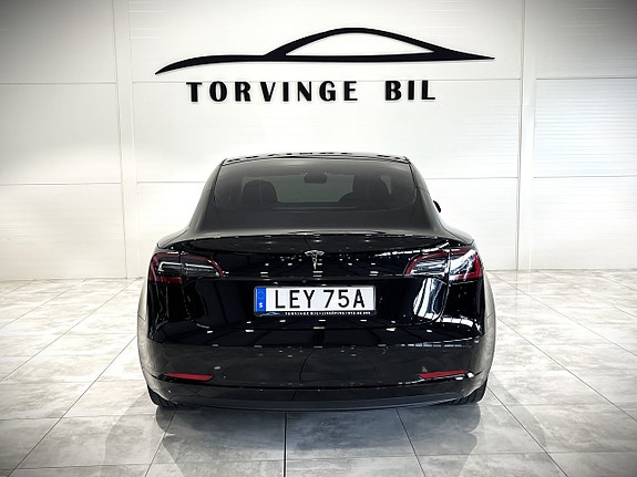 Tesla Model 3 7 of 25