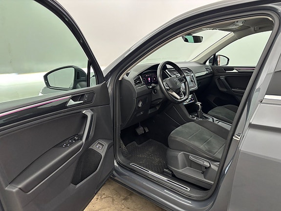 Volkswagen Tiguan 13 of 25