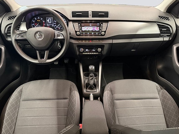 Skoda Fabia 9 of 21