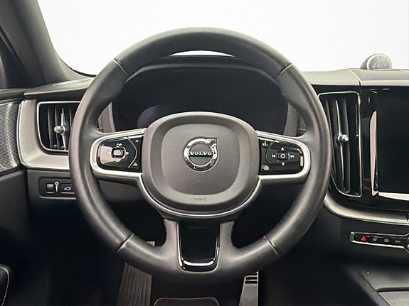 Volvo XC60 18 of 30