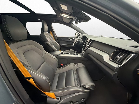 Volvo XC60 16 of 30