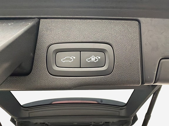 Volvo XC60 23 of 30