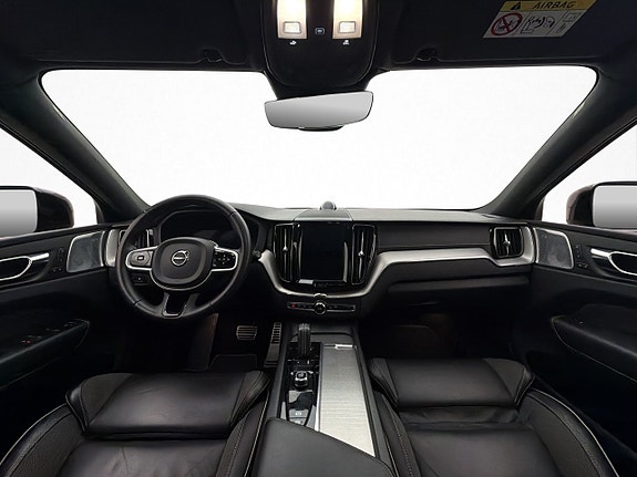 Volvo XC60 13 of 30