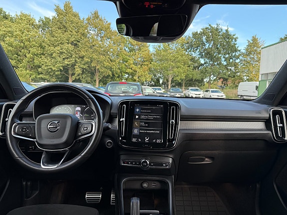 Volvo XC40 11 of 12