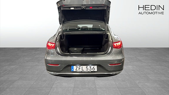 Mercedes-Benz EQE300 8 of 8
