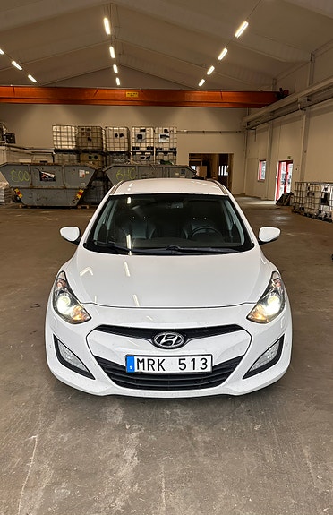 Hyundai i30 2 of 10