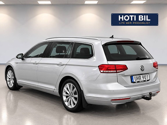 Volkswagen Passat 7 of 14
