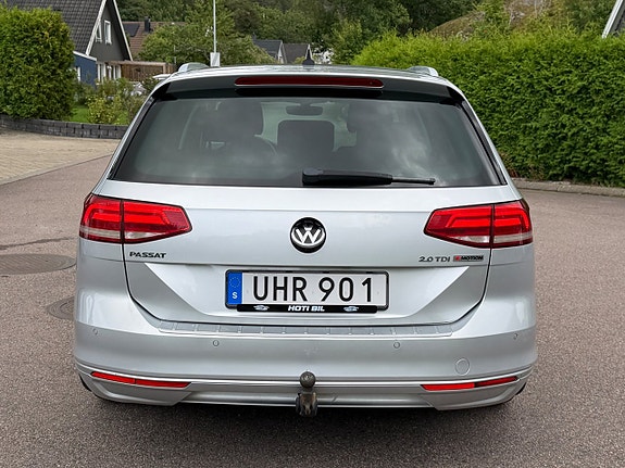 Volkswagen Passat 7 of 16
