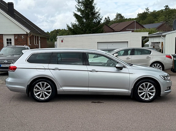 Volkswagen Passat 4 of 16