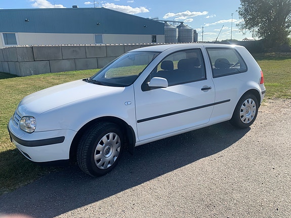 Volkswagen Golf IV 3 of 6
