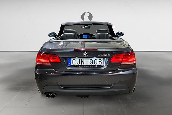 BMW 330d 6 of 18