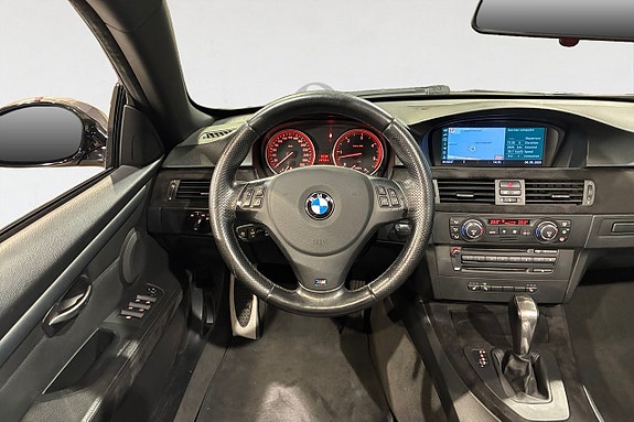 BMW 330d 14 of 18