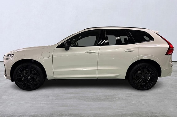 Volvo XC60 2 of 14