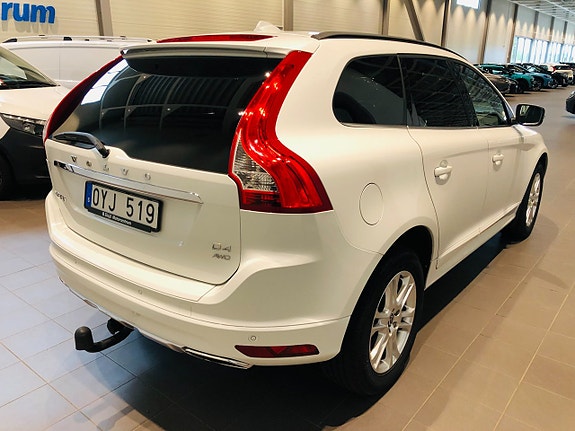 Volvo XC60 3 of 9