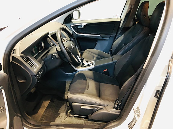 Volvo XC60 7 of 9