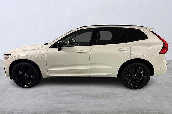 Volvo XC60 2 of 22