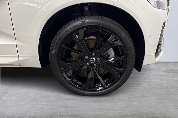 Volvo XC60 14 of 22