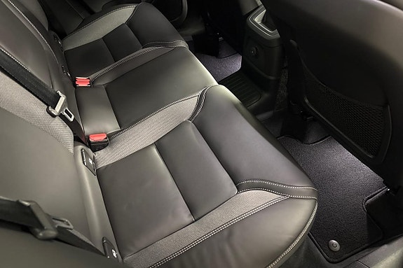 Volvo XC60 11 of 22