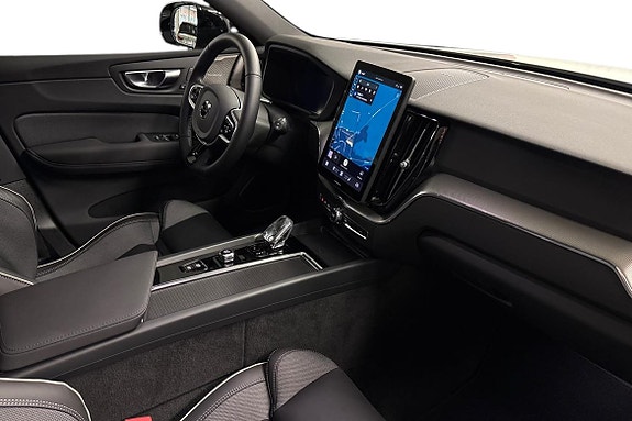 Volvo XC60 10 of 22