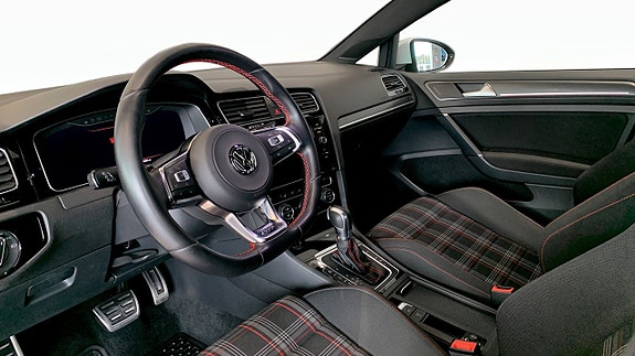 Volkswagen Golf I 7 of 16