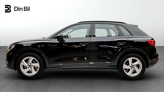 Audi Q3 2 of 16