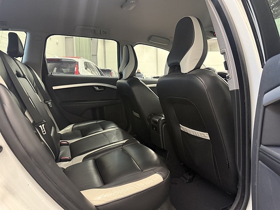 Volvo V70 11 of 23