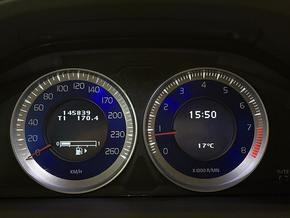 Volvo V70 16 of 23